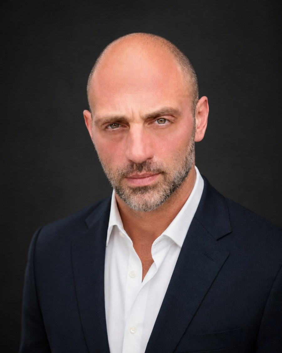 Robert Khoubian